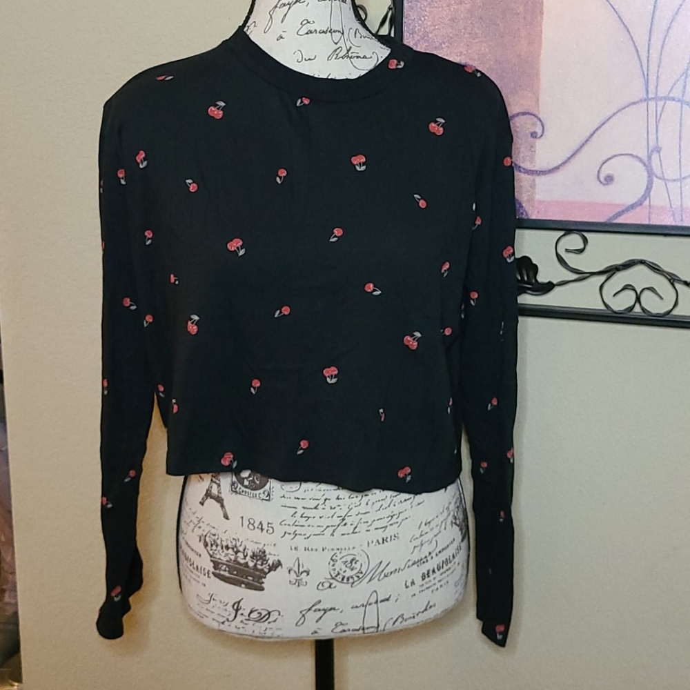 VS crop top